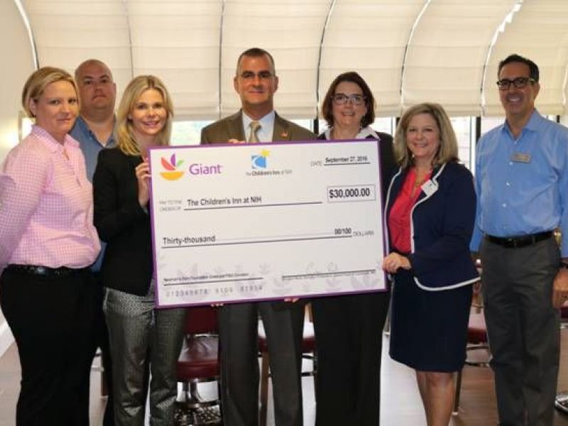 Giant Food presents a $30K check to The Children's Inn