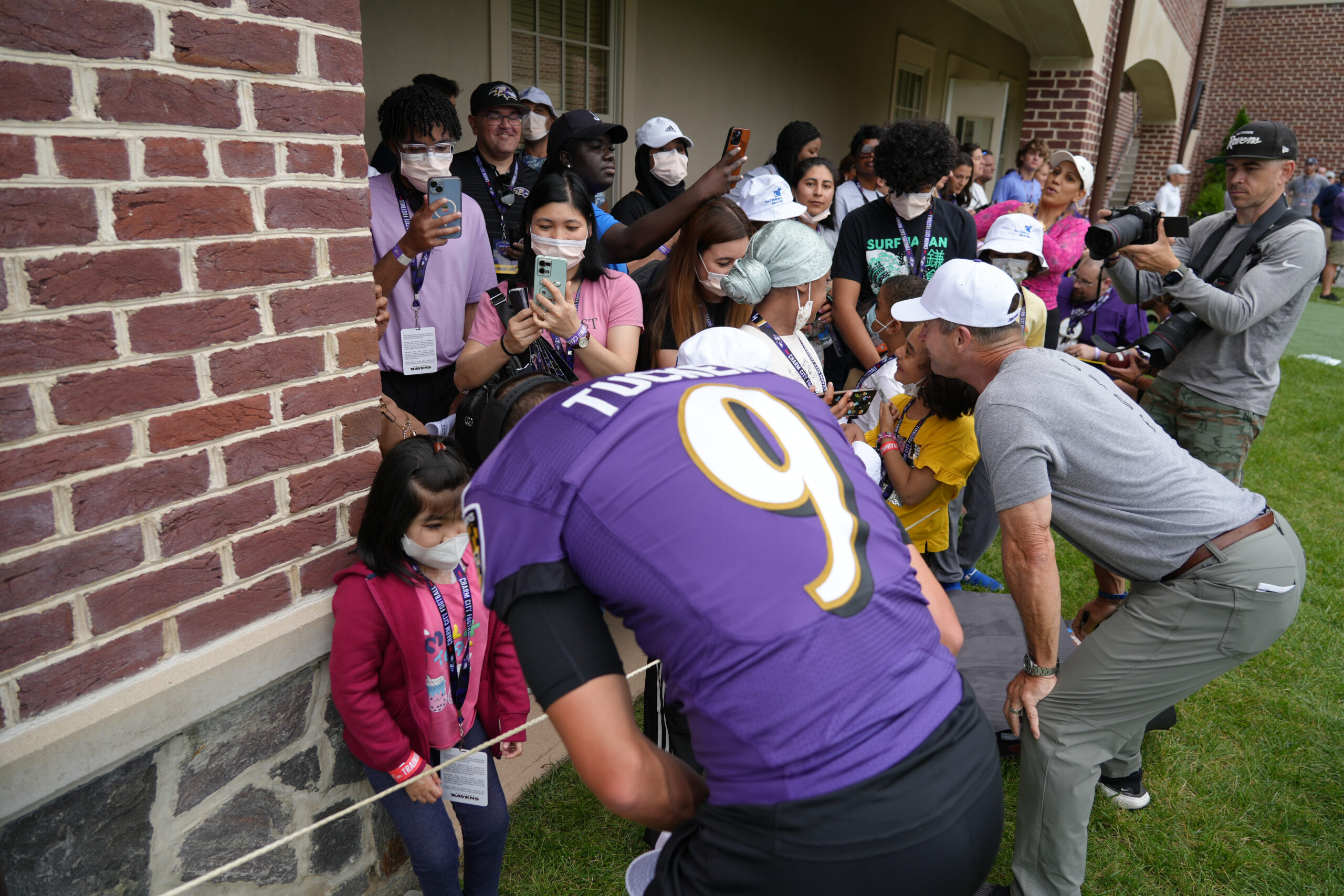 Inn kids with Baltimore Ravens